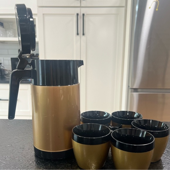 Hormel Vintage Gold Black Hot Cold Beverage Insulated Server Pitcher 9” - Picture 2 of 6